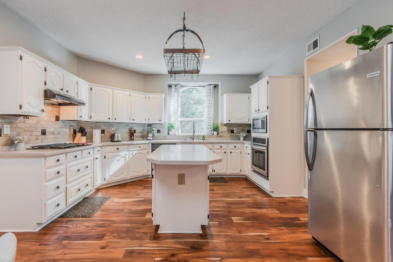 * *Astounding House **Perfect For Family And Friends , Pool , Hot Tub, & Game Room Allen Zewnętrze zdjęcie