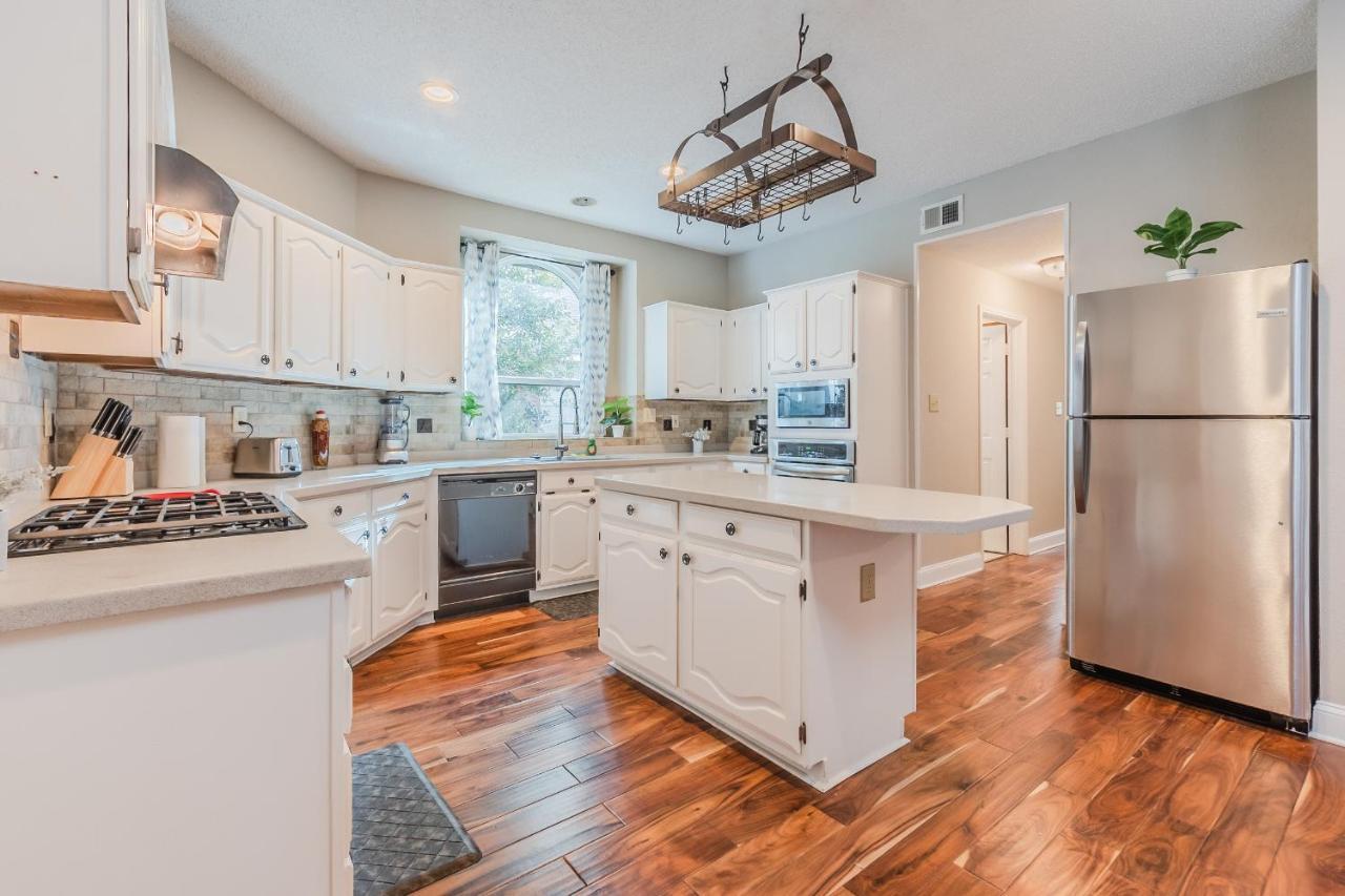 * *Astounding House **Perfect For Family And Friends , Pool , Hot Tub, & Game Room Allen Zewnętrze zdjęcie